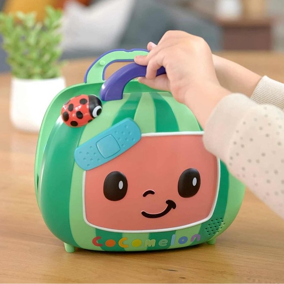 Cocomelon Musical Doctor Checkup Set Case 4 Play Pieces With Sound & Dr Song-NIB - Picture 4 of 4